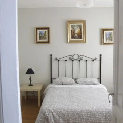 Отель Apartamento Plaza Santa Ana II Мадрид комната для гостей фото 4