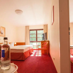 Kim Hotel Im Park 3* Стандартный семейный номер с двуспальной кроватью фото 2