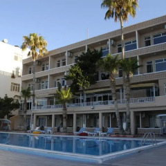Lades Hotel Силифке бассейн фото 3
