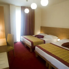 Hotel Accademia 3* Улучшенный семейный номер с разными типами кроватей фото 13