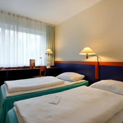 AZIMUT Hotel City South Berlin 3* Стандартный номер с двуспальной кроватью фото 2