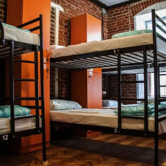 Lviv Loft Hostel Кровать в мужском общем номере с двухъярусной кроватью