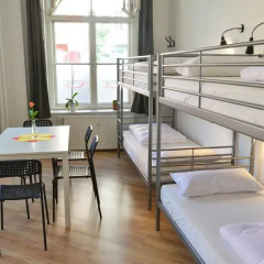 Kiez Hostel Berlin Кровать в общем номере с двухъярусной кроватью фото 8