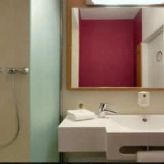 Отель B&B Hôtel Paris Romainville Noisy le Sec 2* Стандартный номер с двуспальной кроватью фото 4