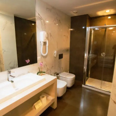 Отель Boutique Hotel Kotoni Албания, Тирана - отзывы, цены и фото номеров - забронировать отель Boutique Hotel Kotoni онлайн сауна