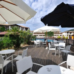 Отель Cala Della Torre Resort Синискола бассейн