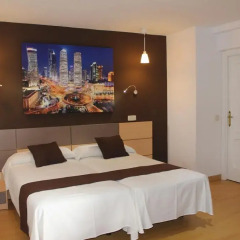 Отель Hostal Falfes комната для гостей фото 4