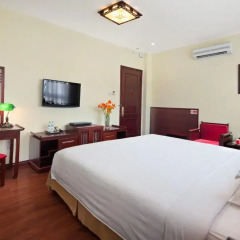 Hanoi Imperial Hotel 4* Улучшенный номер с различными типами кроватей фото 2