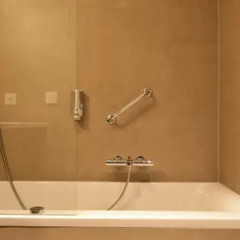 Отель Aparthotel Castelnou Бельгия, Гент - отзывы, цены и фото номеров - забронировать отель Aparthotel Castelnou онлайн ванная
