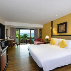 Отель Andaman White Beach Resort 4* Улучшенный номер с двуспальной кроватью фото 5