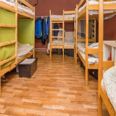 Hostel Dobryij Кровать в мужском общем номере с двухъярусной кроватью фото 5