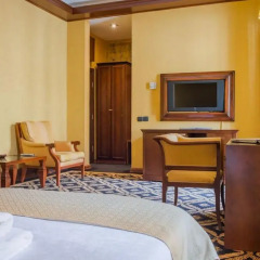 Hotel Cattaro 4* Номер Делюкс с двуспальной кроватью