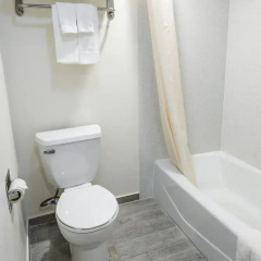 Отель Hollywood Inn Express LAX 2* Стандартный номер с различными типами кроватей фото 2