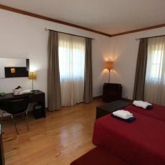 INATEL Piódão Hotel 4* Улучшенный номер двуспальная кровать фото 2