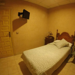 Отель Hostal La Casa de Enfrente Стандартный номер разные типы кроватей фото 8