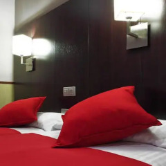 Отель Hostal Bcn Port Стандартный номер фото 3