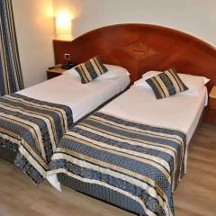 Отель Mokinba Hotels Baviera 4* Стандартный номер с разными типами кроватей фото 2