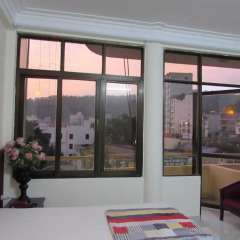 Viet Nhat Halong Hotel 2* Номер Делюкс с двуспальной кроватью