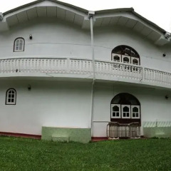Отель New White House парковка