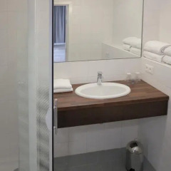 Antwerp Harbour Hotel 3* Стандартный номер с 2 отдельными кроватями фото 5