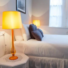 Georgian House Hotel 4* Стандартный номер с двуспальной кроватью