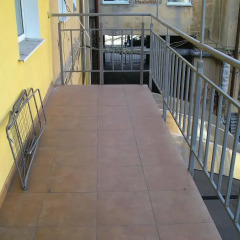 Апартаменты Uyut Apartments City Centre парковка