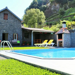 Отель Casa da Pedra Машику бассейн