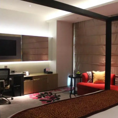Wongtee V Hotel 5* Номер Делюкс с различными типами кроватей