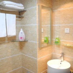 Апартаменты Shenzhen Haoshunyi Gang Ao 8 Apartments (Former Dongmen Xin Phoenix Gang Ao 8 Apartments) Представительский люкс с 2 отдельными кроватями фото 7