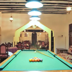 Dhow Palace Hotel гостиничный бар
