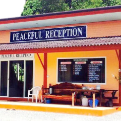 Отель Peaceful Resort Koh Lanta Ланта гостиничный бар