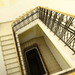 Deluxe Hostel Under The Roof Львов вид на фасад
