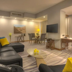 Landmark Amman Hotel & Conference Center 5* Представительский люкс с различными типами кроватей фото 4