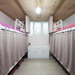 Lazy Fox Hostel Кровать в женском общем номере с двухъярусной кроватью фото 11