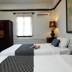 Отель Cafe de Laos Inn 3* Улучшенный номер с двуспальной кроватью фото 2