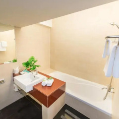 Апартаменты Laemtong Serviced Apartment Улучшенная студия с различными типами кроватей фото 3