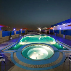 Отель Rolla Residence Hotel Apartment ОАЭ, Дубай - отзывы, цены и фото номеров - забронировать отель Rolla Residence Hotel Apartment онлайн бассейн