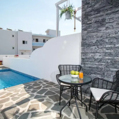 Отель Alexander Studios & Suites - Adults Only бассейн фото 3