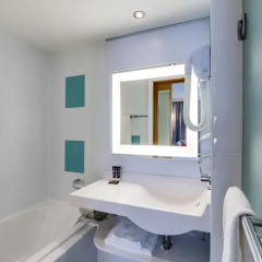 Отель Novotel Paris Vaugirard Montparnasse 4* Представительский семейный номер с двуспальной кроватью фото 4