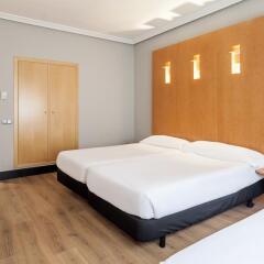 Ilunion Hotel Bilbao 3* Представительский номер с различными типами кроватей фото 11