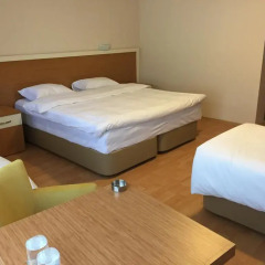 EMSA Palace Hotel Стандартный семейный номер с двуспальной кроватью