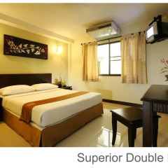 Отель Rambuttri Village Inn & Plaza 3* Улучшенный номер с различными типами кроватей фото 13