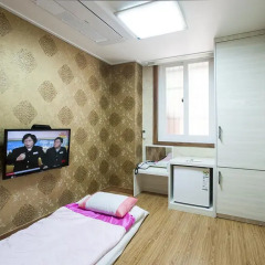 Отель Myeongdong ECO House удобства в номере