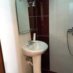 Отель Guesthouse Pension Andrea Албания, Тирана - отзывы, цены и фото номеров - забронировать отель Guesthouse Pension Andrea онлайн ванная фото 2