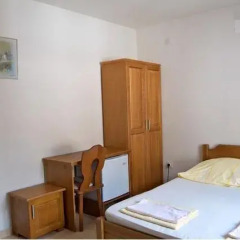 Sun Hostel Budva Стандартный номер с двуспальной кроватью фото 12