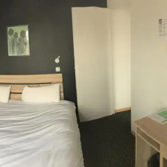 Hotel De Berne 2* Стандартный номер с различными типами кроватей фото 6