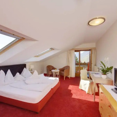 Hotel Tirol Тироло комната для гостей фото 3