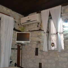 Отель Bujtina Kodiket Guesthouse Албания, Берат - отзывы, цены и фото номеров - забронировать отель Bujtina Kodiket Guesthouse онлайн удобства в номере