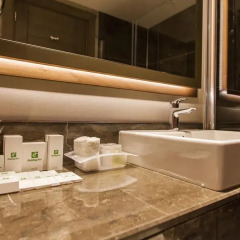 Holiday Inn Kayseri - Duvenonu 4* Стандартный номер с различными типами кроватей фото 4