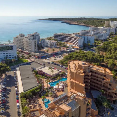 Отель Marins Cala Nau пляж